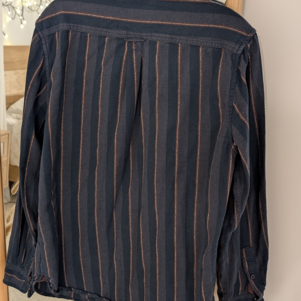Men's Striped Button-Up Shirt - Picture 2 of 3